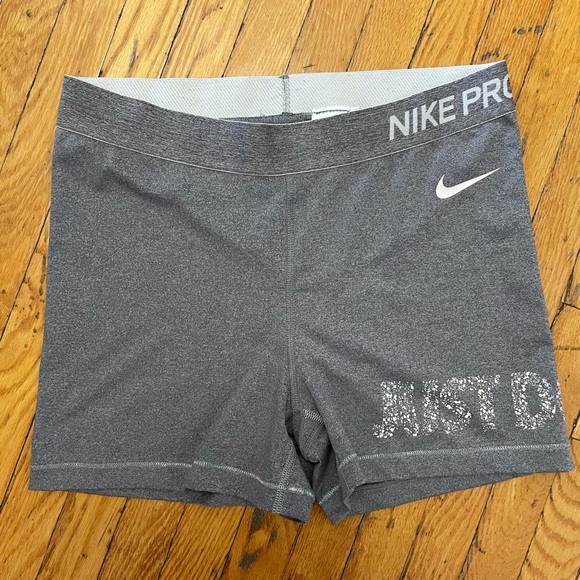 Nike Pro Dri-Fit shorts - Picture 1 of 3